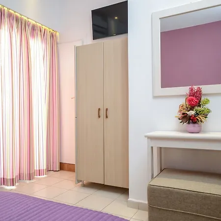 Hotel Panormos And