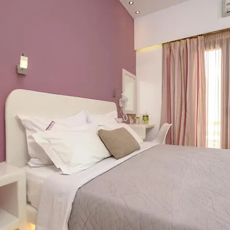 Panormos And * Naxos City