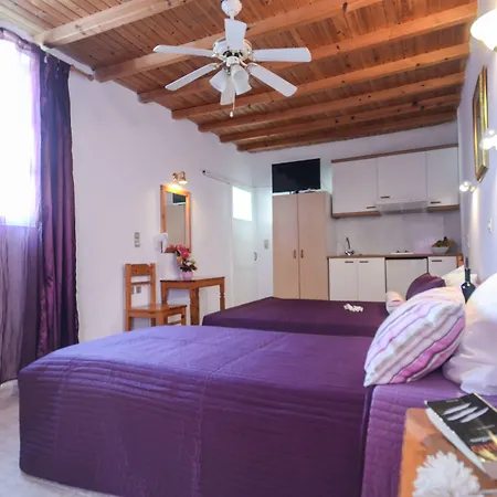 Hotel Panormos And *