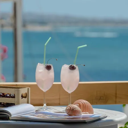 Hotel Panormos And *