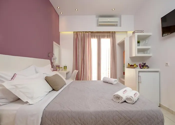 Panormos And Hotel Naxos City