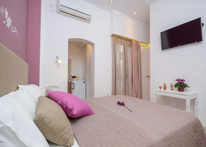 Panormos And Ξενοδοχείο