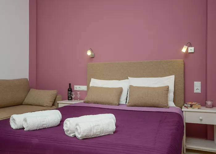 Panormos And * Naxos City